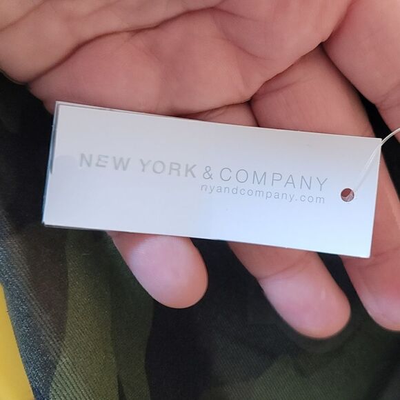 NWT- NY&C Camo High-rise Skinny Jeans - Picture 8 of 10